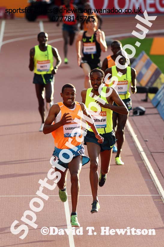 Hagos Gebrhiwet wins the 5000 metres at the Glasgow Diamond League. Photo: David T. Hewitson/Sports for All Pics